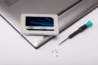 MX500 250GB 3D NAND SATA 2.5 Inch Internal SSD, up to 560MB/s - CT250MX500SSD1