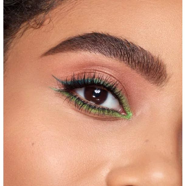 - Clump Crusher by Lash Blast Mascara, 20X More Volume, Double Sided Brush, Long-Lasting Wear, 100% Cruelty-Free