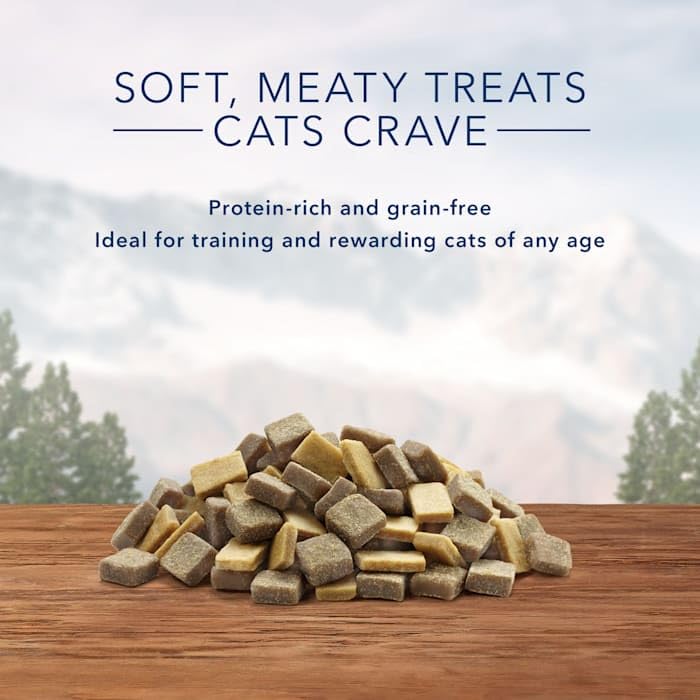Wilderness Grain Free Soft-Moist Cat Treats, Chicken & Salmon 8-oz Bag