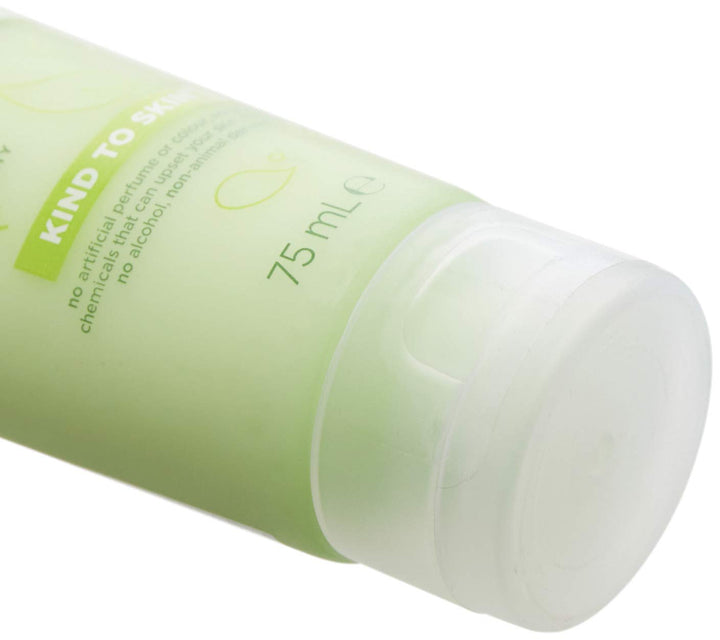 Simple Kind To Skin Smoothing Facial Scrub 75 Ml