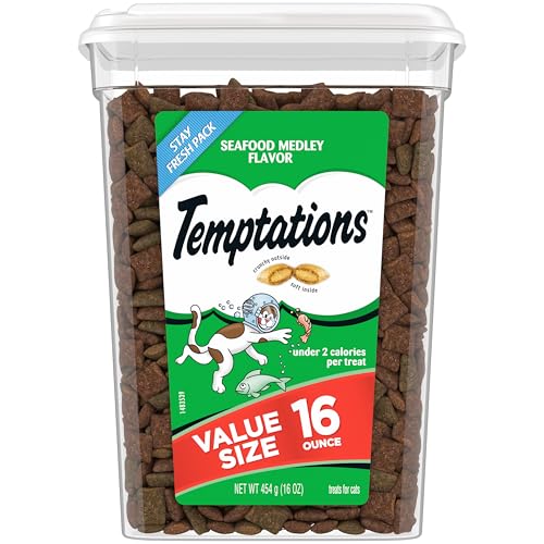 Classic Crunchy and Soft Cat Treats Seafood Medley Flavor, 16 oz. Tub
