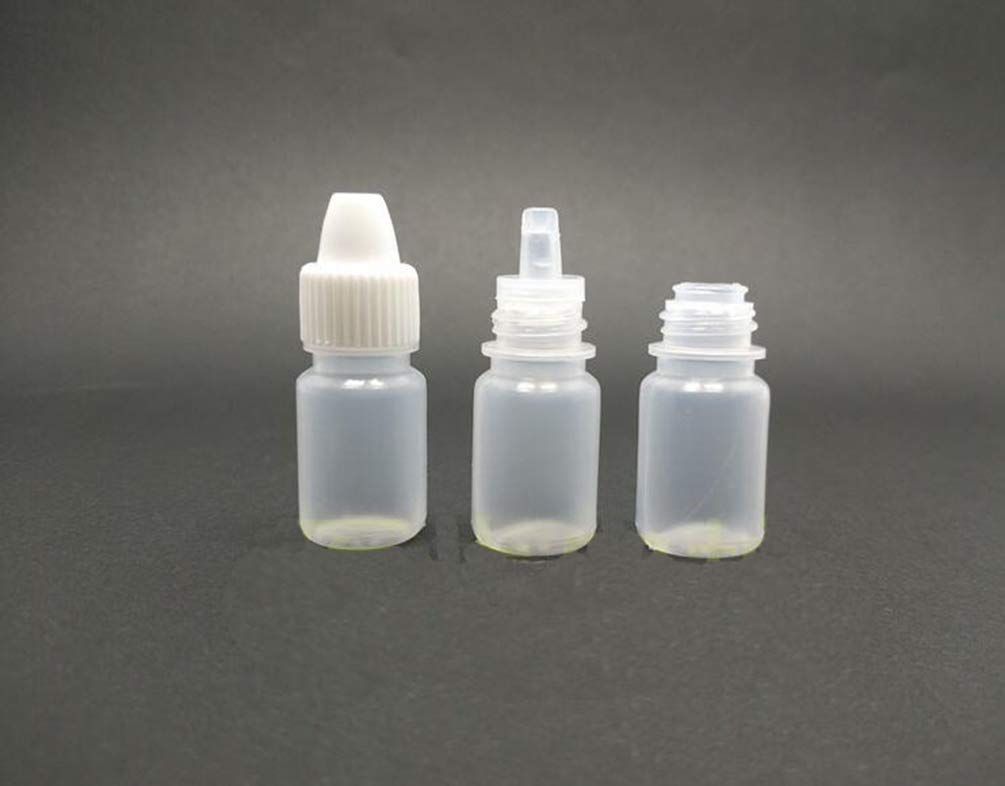 50 Pcs Empty Plastic Squeezable Dropper Bottle with Plug Refillable Portable Eye Liquid Container with Screw Cap (5 ml)