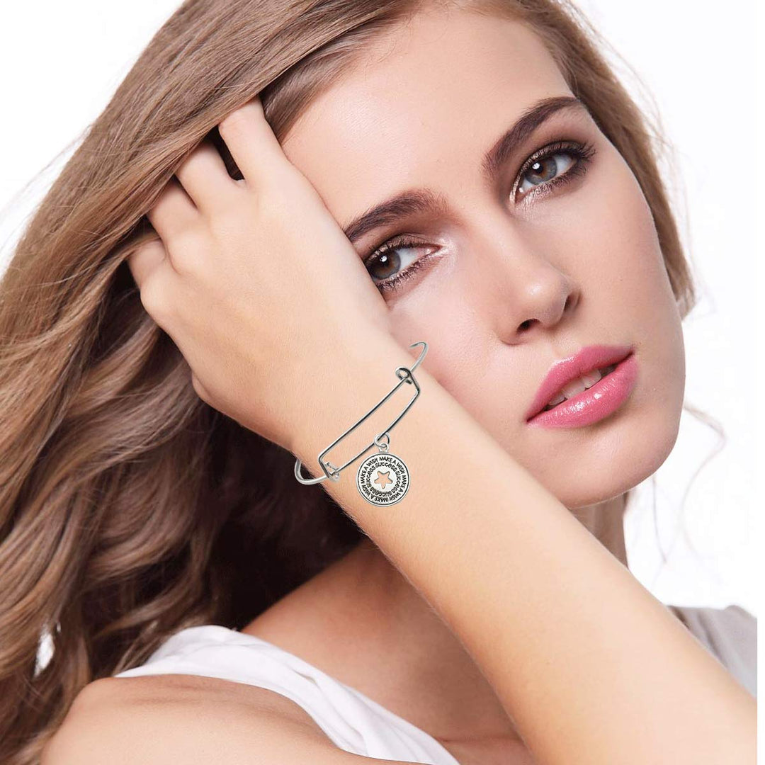 80pcs Inspiration Word Charms Pendants Engraved Motivational Charms Pendants for DIY Necklaces Bracelets Bangles Jewelry Making Fashion Accessories