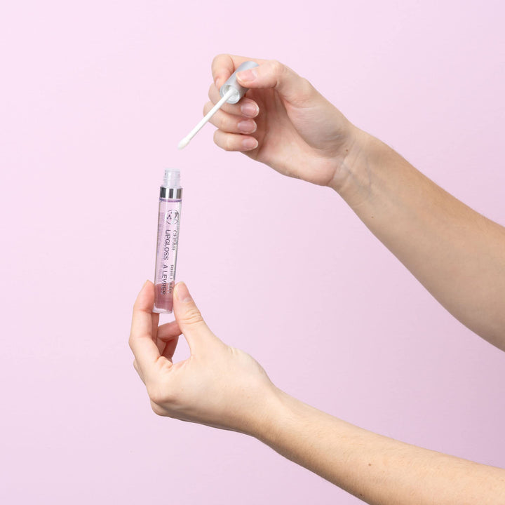 | Lip Gloss Wand | Soft Clear Liquid Gloss | Non-Sticky Lipgloss For Natural Makeup Look Or For Full Glam Finish | Cruelty Free Makeup For Women