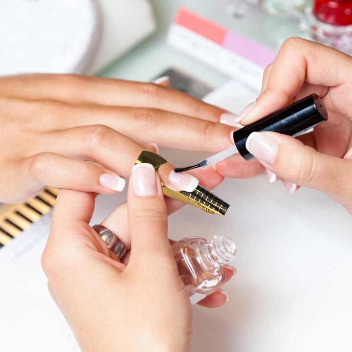 Nail Form Guide Stickers for Acrylic Nail Art Tips / Gel Nail Polish Extensions (1 Roll / 500 PCS - Gold)