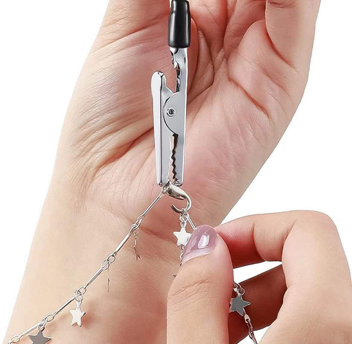 Bracelet Tool Jewelry Helper & Jewelry Clasps and Closures Fastener with Watch Clasps Hand Bracelet Helpers Fastening Hooking Equipment for Bracelet Necklace Watch Clasps Zipper Gift
