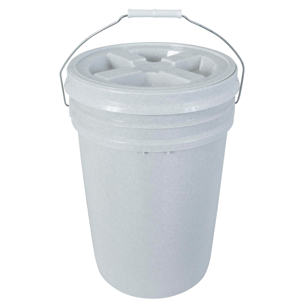 Vittles Vault Dog Food Storage Container, Up to 20 Pounds Dry Pet Food Storage, Made in USA