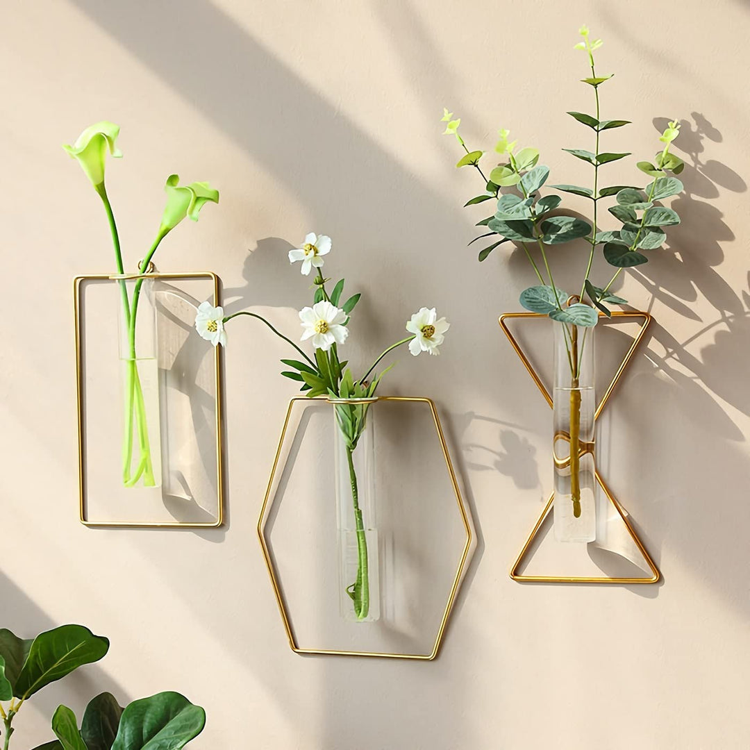 Pack of 2 Wall-Mounted Hydroponic Planters, Hanging Flower Vases, Home Decor Geometric Terrariums, Hydroponic Glass Containers with Gold Metal Frames