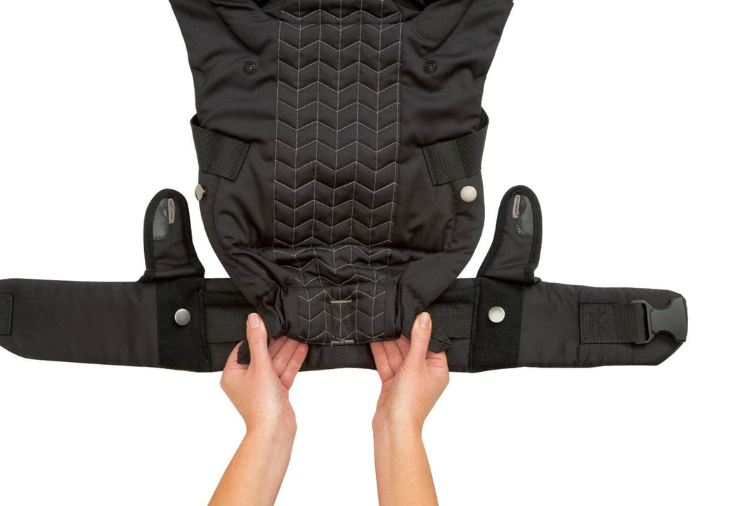 Upscale Carrier, Black, One Size