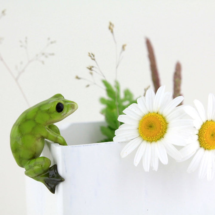 4283 Frog Flower Pot Hugger Figurines, Green