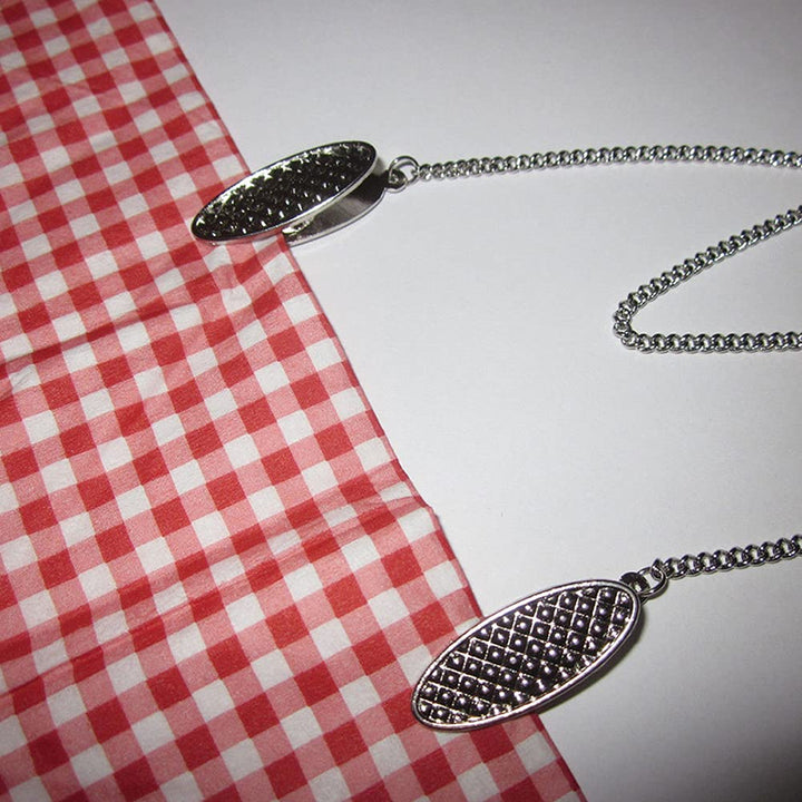 2 Pieces Napkin Clips Bib Holder Clips Napkin Holder Zinc Alloy Napkin Chain Clips Neck Chain Bib Holder Clips(Silver, Black)