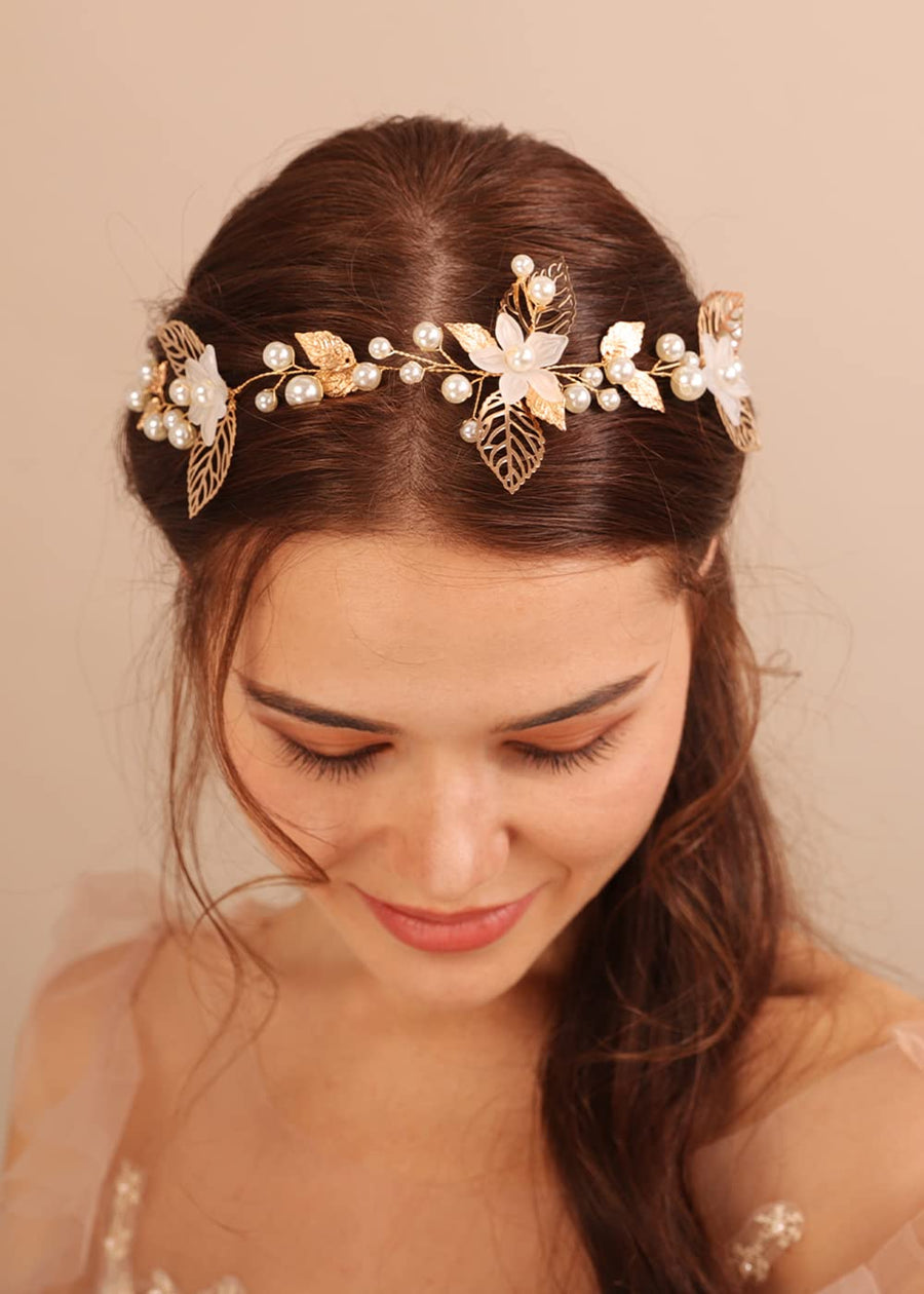 White Flower Headband for Wedding Brides Bridesmaid Flower and Leaf Hair Vine for Women and Girls Bridal Shower Hair Jewelry (Gold)