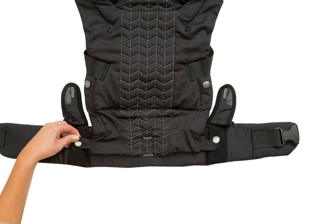 Upscale Carrier, Black, One Size