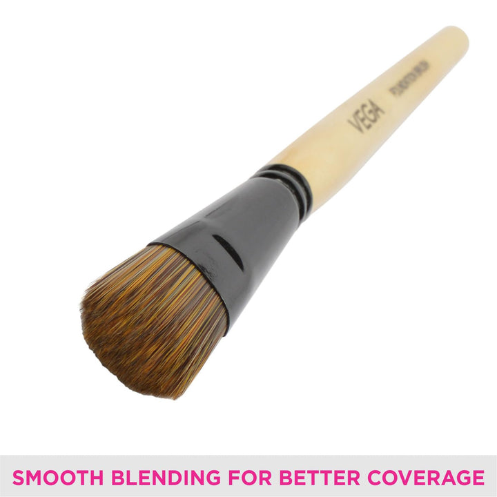 Foundation Makeup Brush with Wooden Handle, (EV-01)