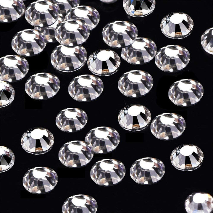 1440 Pieces SS8 / 2.3mm Clear Crystal Flat Back Brilliant Round Rhinestones Glass Stones Glitter Gems Transparent Faux Diamond (Clear)