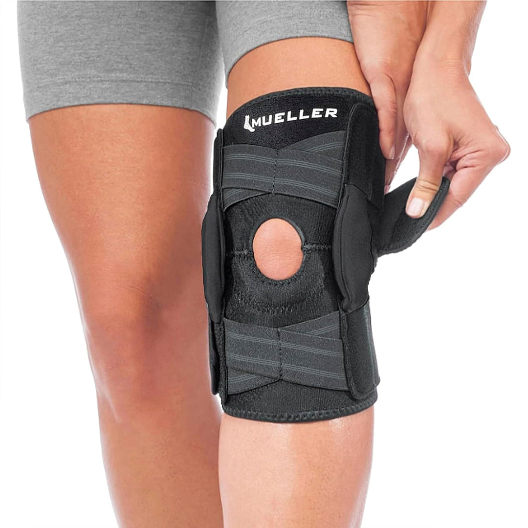 Sports Medicine Self Adjusting Hinged Knee Brace, Knee Pain Relief Support for Men and Women, Ideal for Arthritis, Sprains, Black, One Size