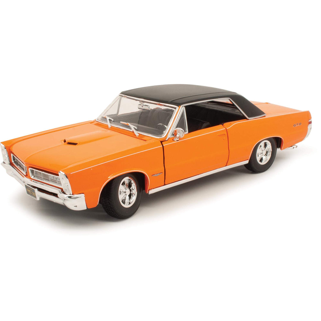 1:18 Scale 1965 Pontiac GTO (Hurst Edition) Diecast Vehicle (Colors May Vary)