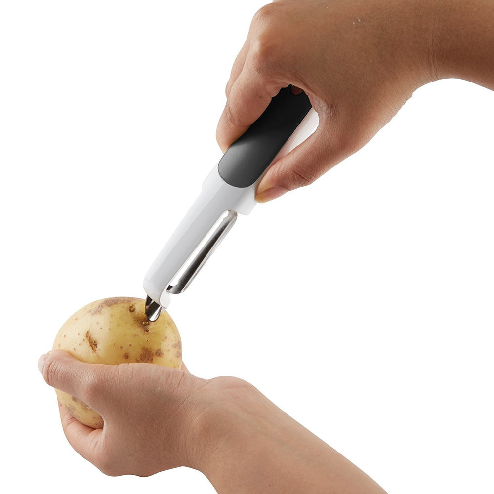 ZYLISS Smoothglide Vegetable Peeler - Stainless Steel Peeler for Fruits & Vegetables - Kitchen Peeler for Potatoes, Cucumbers & Vegetables - Ergonomic Comfort Grip Peeler - Kitchen Utensils - White