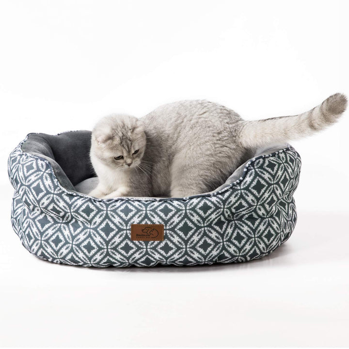 Small Dog Bed for Small Dogs, Indoor Cats, Round Super Soft Plush Flannel Washable Puppy Beds, Slip-Resistant Oxford Bottom, Coin Print Grey
