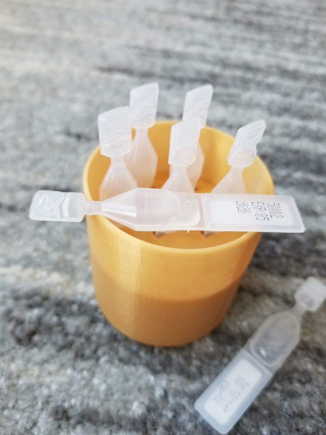 Eye Drops Holder & Storage w/lid, Holds 7 Single use Disposable vials (Gold)