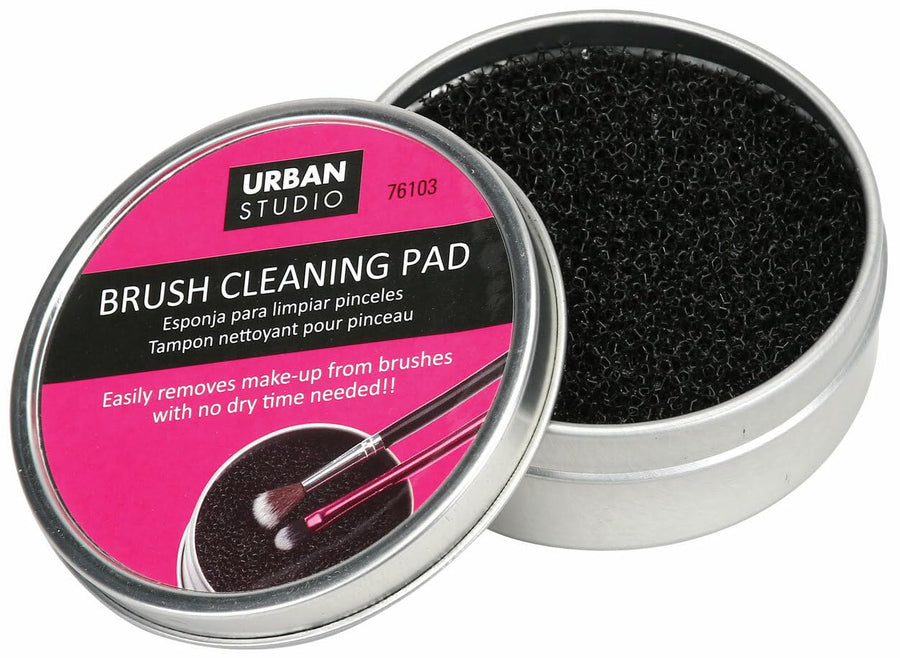 Brush cleansing pad