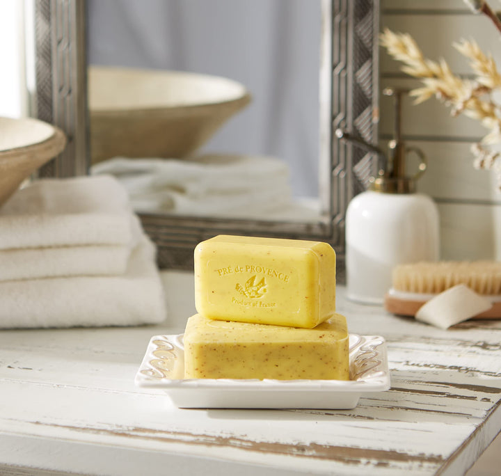 Artisanal Soap Bar, Natural French Skincare, Enriched with Organic Shea Butter, Quad Milled for Rich, Smooth & Moisturizing Lather, Lemongrass, 5.3 Ounce