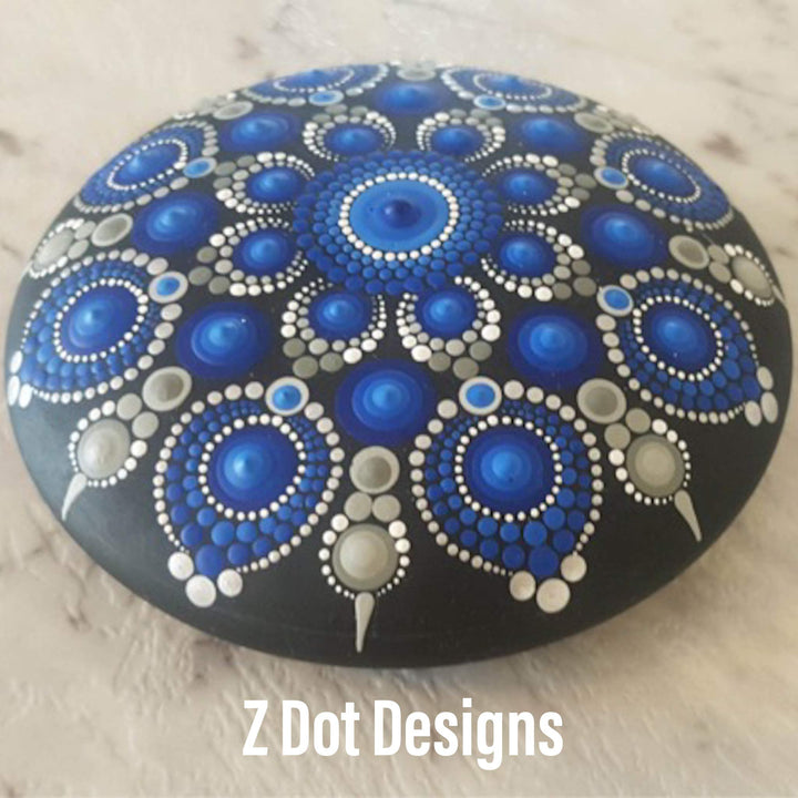 Stone Mold - for Making Stones for Painting - - Large Round Shape - Smooth Casting with inbuilt Center for Dotting Mandala and Stone dot Art - to Make Rocks for Painting