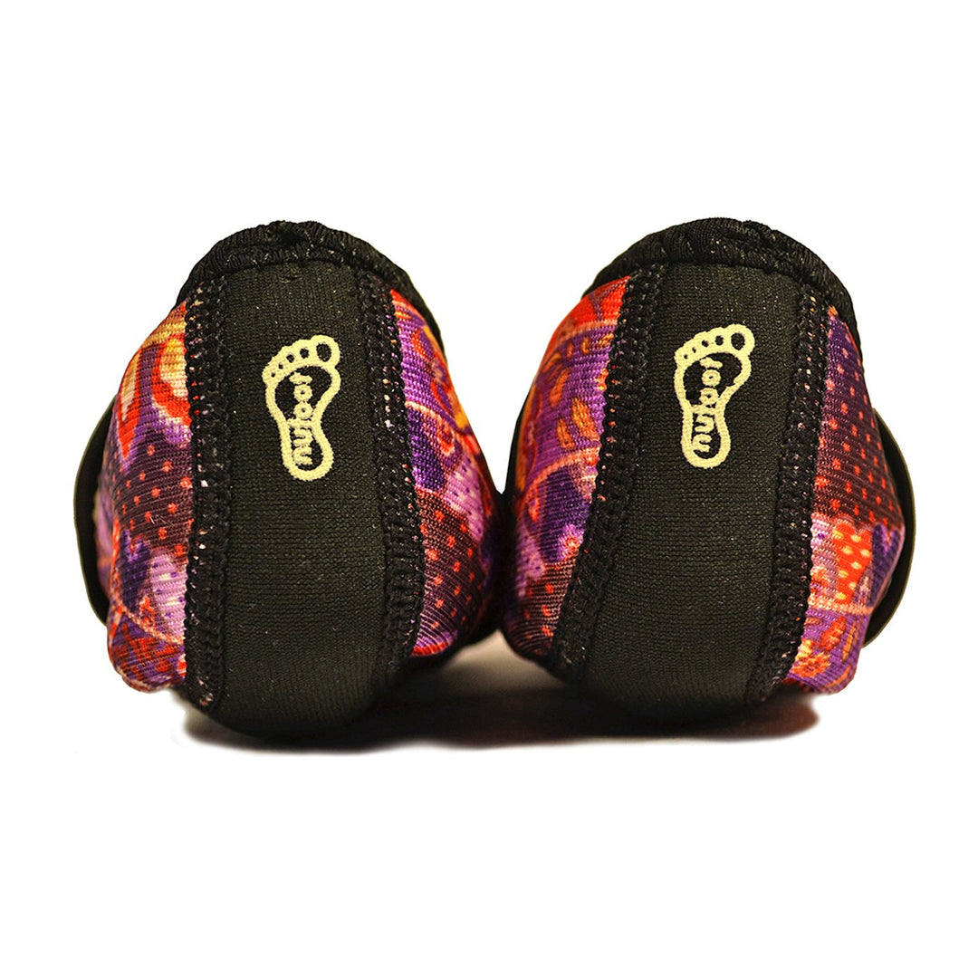 Women's Betsy Lou Fuzzies Slipper Socks, Small, Maroon Floral