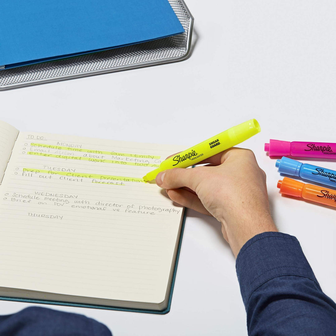Accent Tank-Style Highlighters, 4 Colored Highlighters (25174PP)