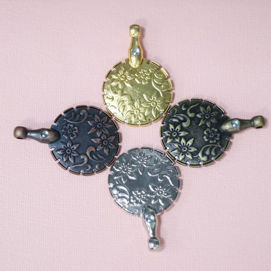 4 Pack Yarn Thread Cutter Pendants Antique Metal Round Thread Cutter Pendant Thread Floss Cutting Tools for DIY Knitting Sewing Craft