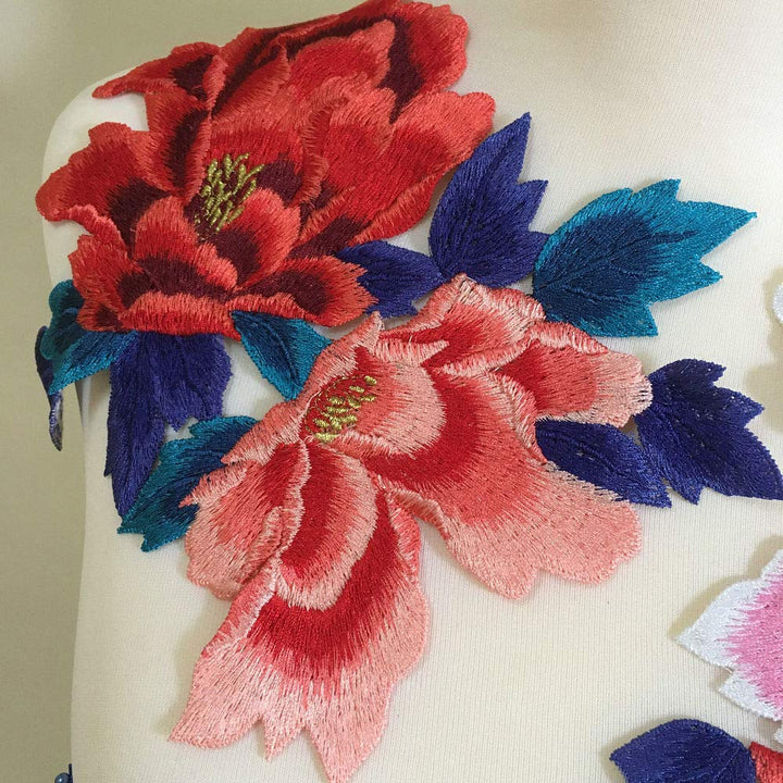 4PCS Flowers Embroidered Patch Sticker for Clothing Jacket Jeans Lace Applique DIY Clothes Decorations Fabric Patches (Red/Pink K)
