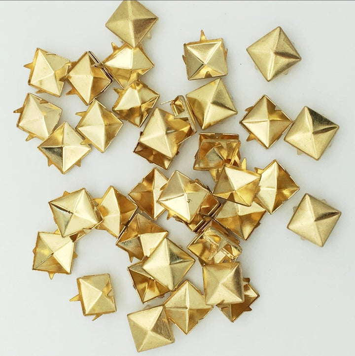 100pcs 10mm Square DIY Leathercraft Metal Punk Spikes Spots Pyramid Studs Nailheads (Gold)