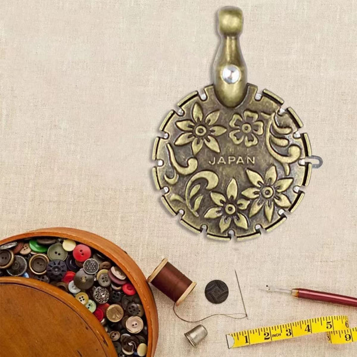 4 Pack Yarn Thread Cutter Pendants Antique Metal Round Thread Cutter Pendant Thread Floss Cutting Tools for DIY Knitting Sewing Craft
