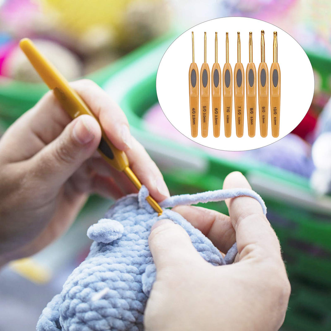 8 Sizes Crochet Hooks Set,Ergonomic Crochet Hooks with Soft Rubber Handles and Number Marks for Grandmothers,Moms,Children,Beginners or Advanced Crochet Lovers