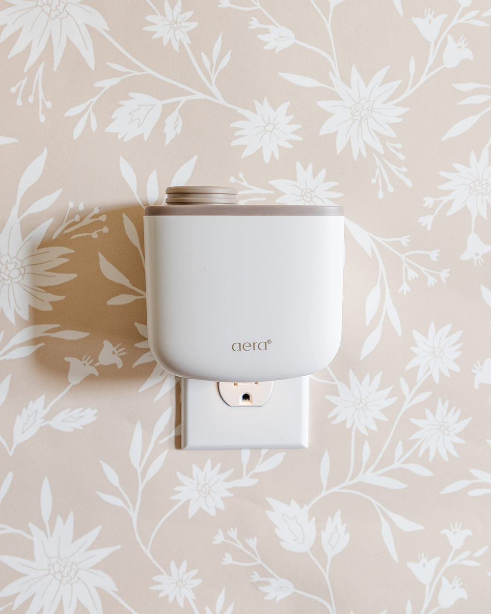 Aera Mini Beach House Home Fragrance Scent Refill - Notes of Ocean Air and Gardenia - Works with Aera Mini Diffuser, Mini Scent Capsule Size
