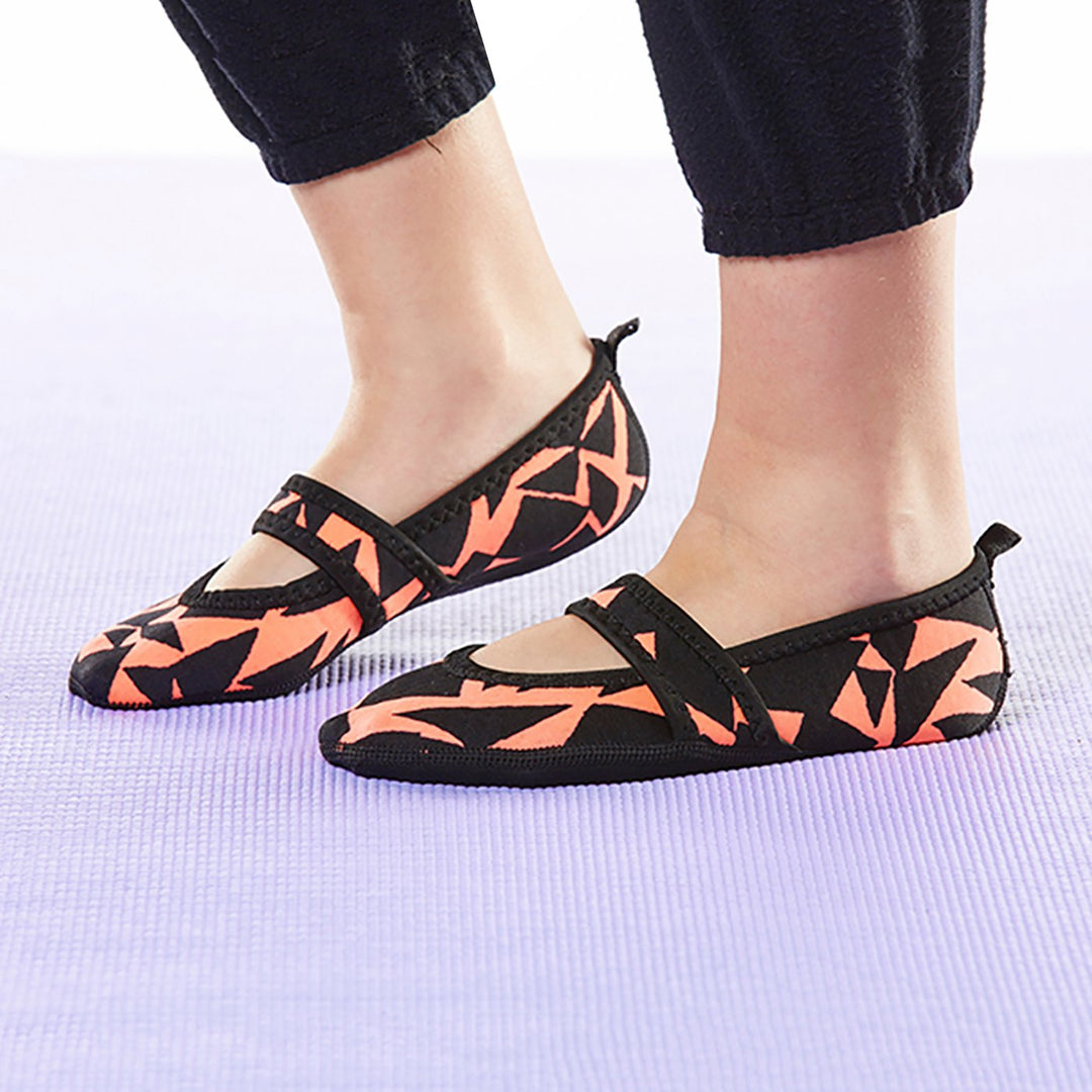 Betsy Lou Women's Shoes, Best Foldable & Flexible Flats, Slipper Socks, Travel Slippers & Exercise Shoes, Dance Shoes, Yoga Socks, House Shoes, Indoor Slippers, Black and Pink Geo, Medium