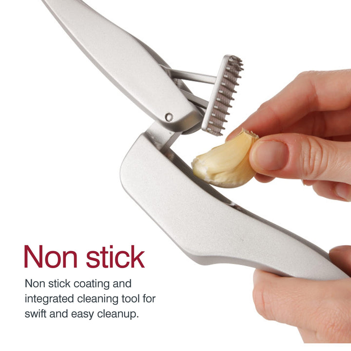 Susi 3 Garlic Press - Gift Set for Cooks - Culinary Chef Gifts - Aluminium Garlic Press with Built-In Cleaning Tool - Garlic Crusher, Mincer & Peeler for Unpeeled Garlic Cloves