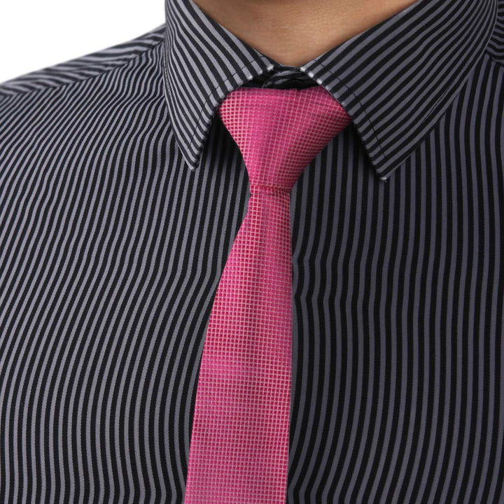 DAE1047 Magenta Checkered Mens Business-Casual Gift Skinny Tie