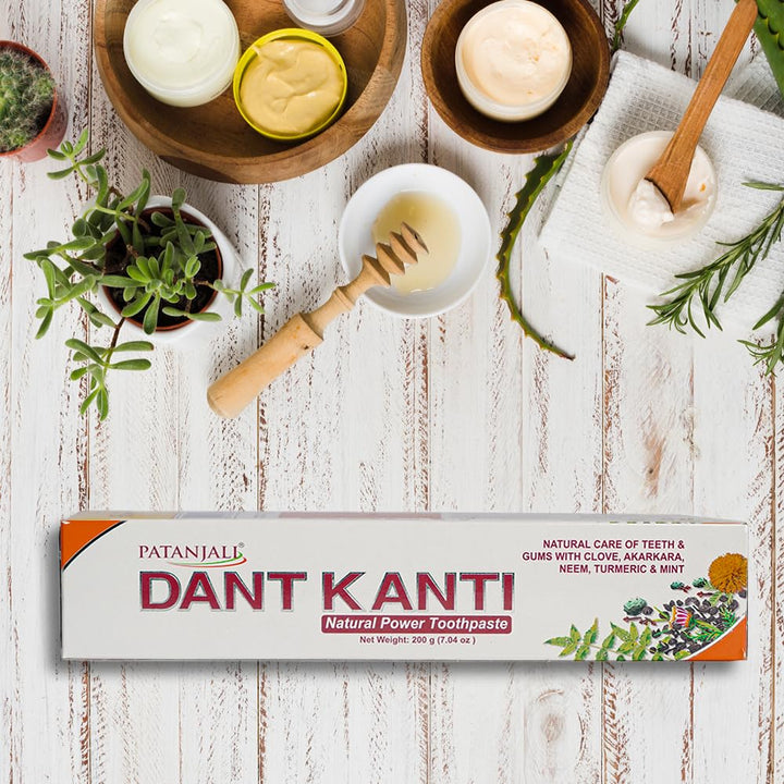 Dant Kanti Dental Cream for Gingivitis Prevention (200 g)