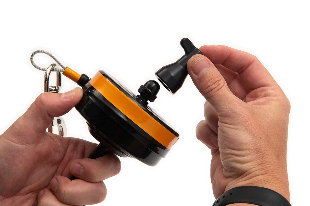 Bracket Mount and Stake Retractable Leash Tie Outs for Dogs (Stake, Small)