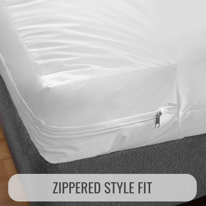 Zippered Plastic Mattress Protector, Waterproof Mattress Cover, Full Size, White
