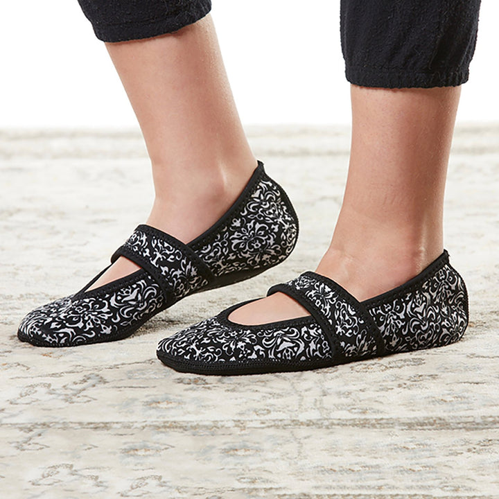 Betsy Lou Fuzzies Women's Shoes, Best Foldable & Flexible Flats, Travel & Exercise Shoes, Dance Shoes, Yoga Socks, Indoor Shoes, Slippers, Small, Midnight