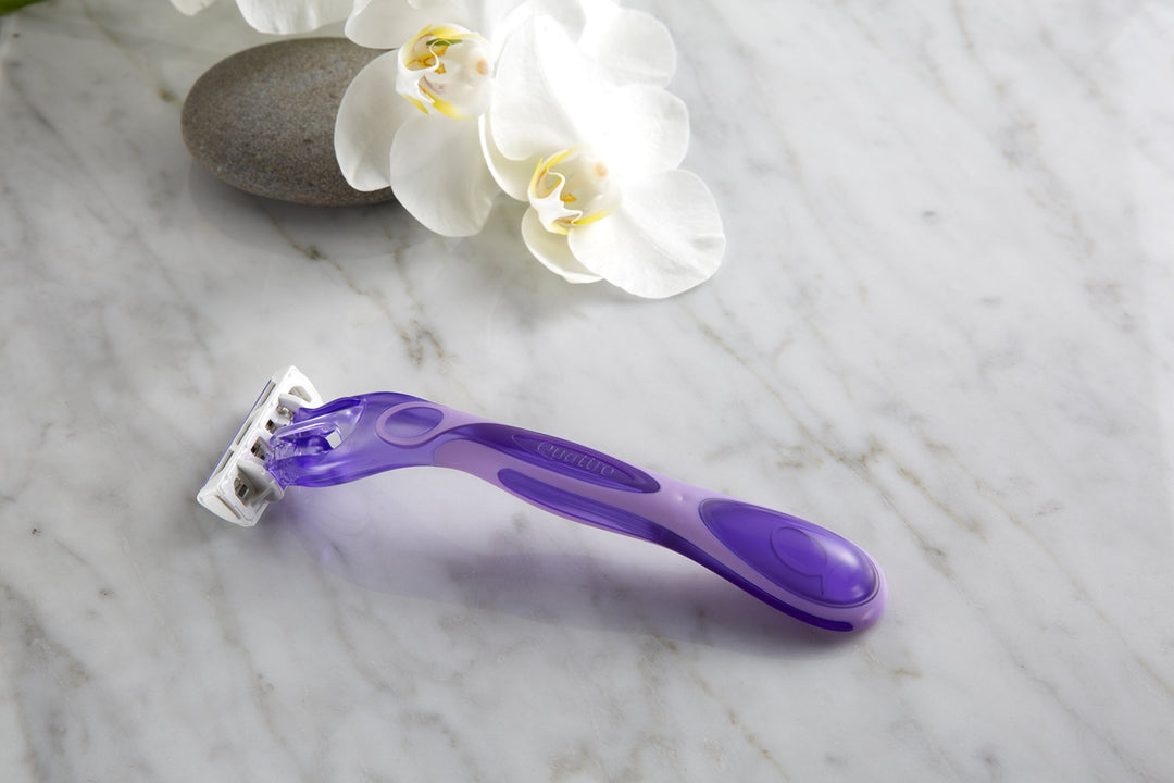 Schick Quattro YOU Exotic Violet Blooms Disposable Razor for Women, 4 Count