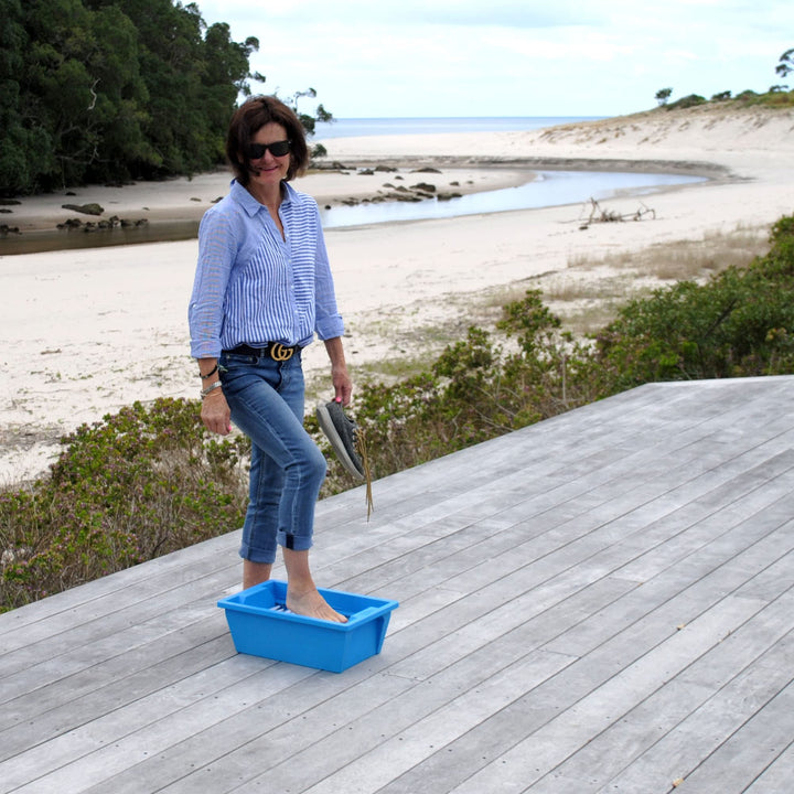 Footwasher, Beach Essentials for Washing Feet Outdoors, Portable Pool Foot Bath, Keep Sand and Dirt Out of The House, Portable and Durable, for Beach, Poolside, Camping