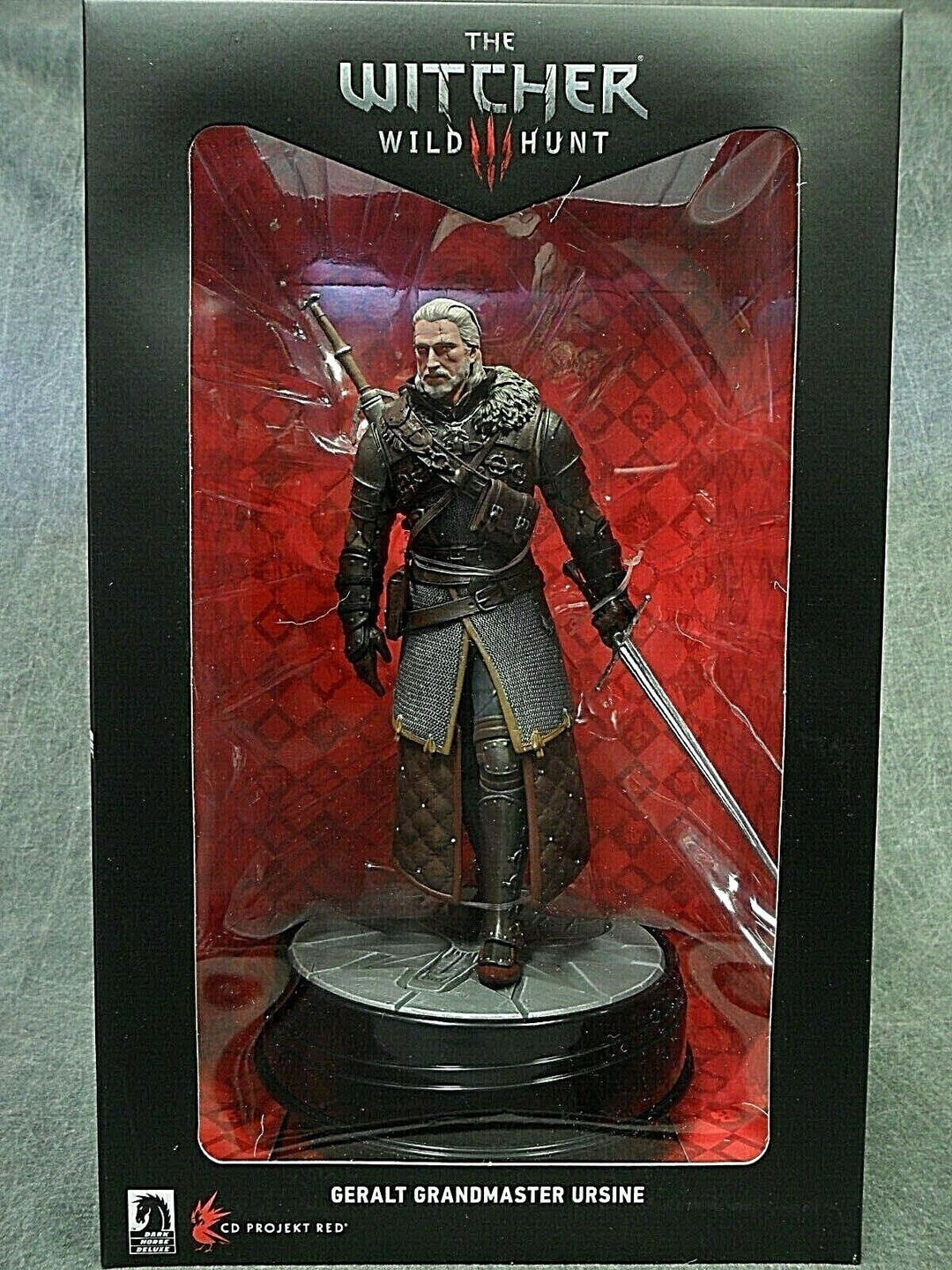Deluxe The Witcher 3: Wild Hunt: Geralt Grandmaster Ursine Figure