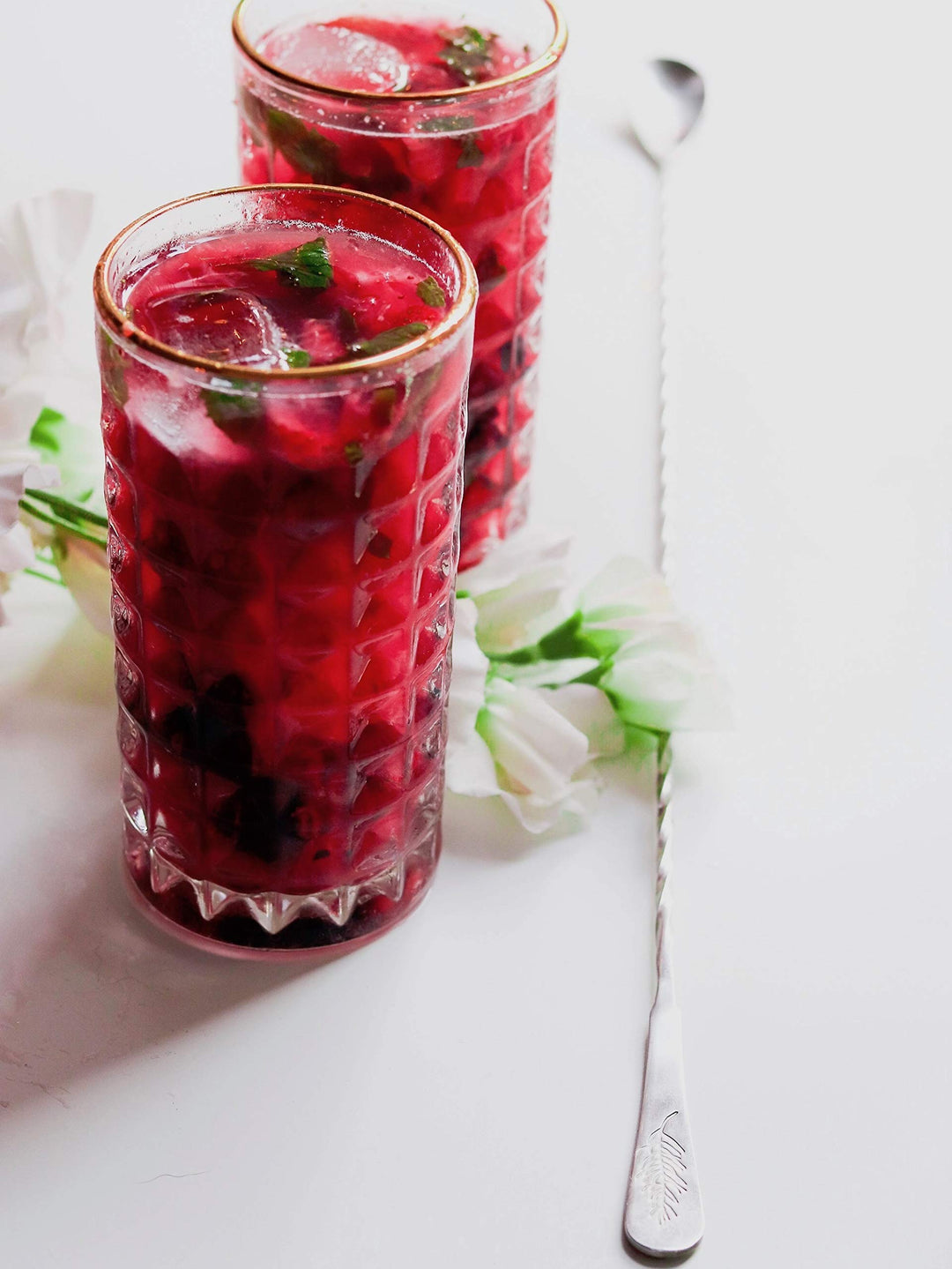 18 Cocktail Mixing Glass Bar Spoon - Long Handle Stainless Steel Drink Pitcher Mixer to Chill and Mix Stirred Drinks - 1 Spoon