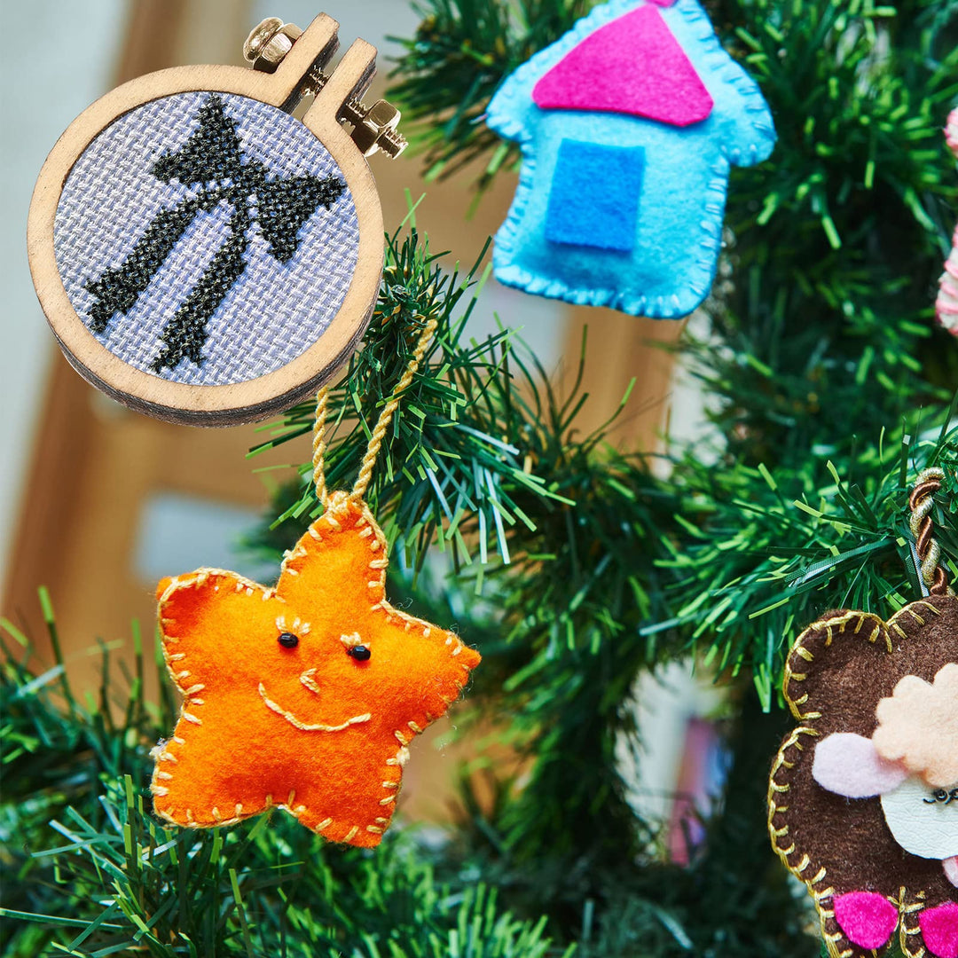 Mini Embroidery Hoops Mini Wooden Hoop Ring Bulk Wood Round Crossing Stitch Hoop Small Frame Circle for Christmas Ornaments DIY Handy Sewing Craft(40 Pieces,1.2 x 1 Inch)