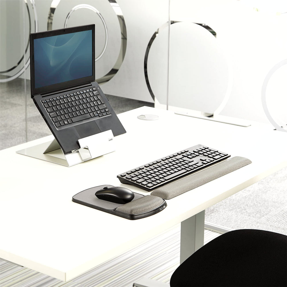91741 Gel Wrist Rest and Mouse Pad - Graphite/Platinum