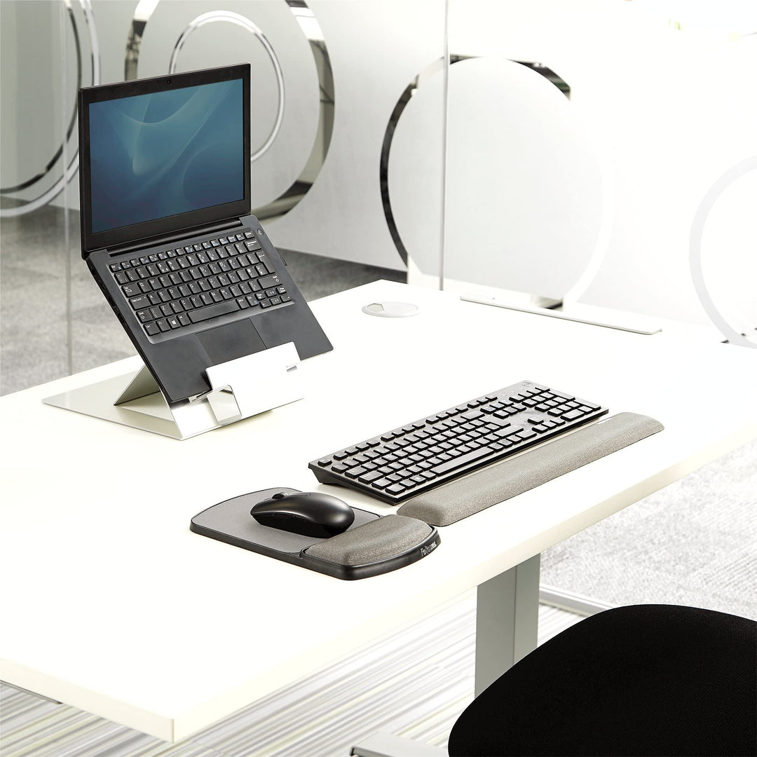 91741 Gel Wrist Rest and Mouse Pad - Graphite/Platinum