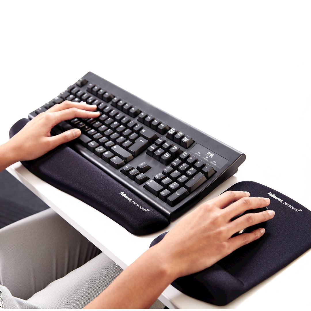 ® PlushTouch™ Mouse Pad With Wrist Rest, Black